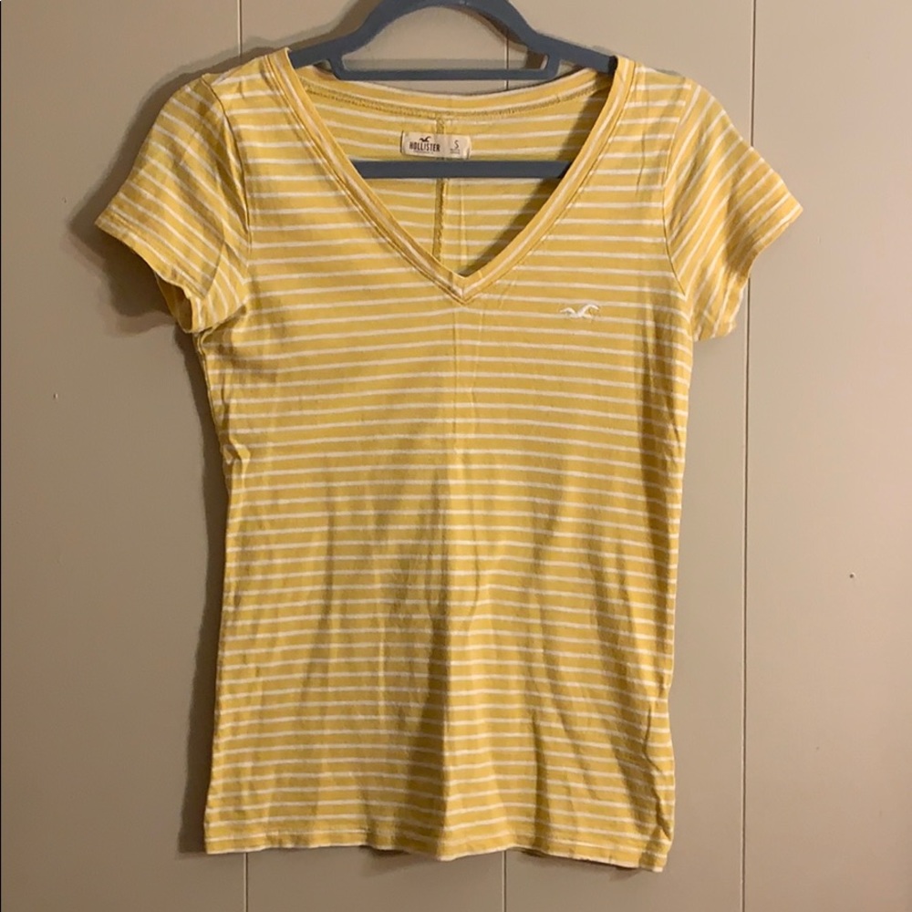 Small Hollister V-neck